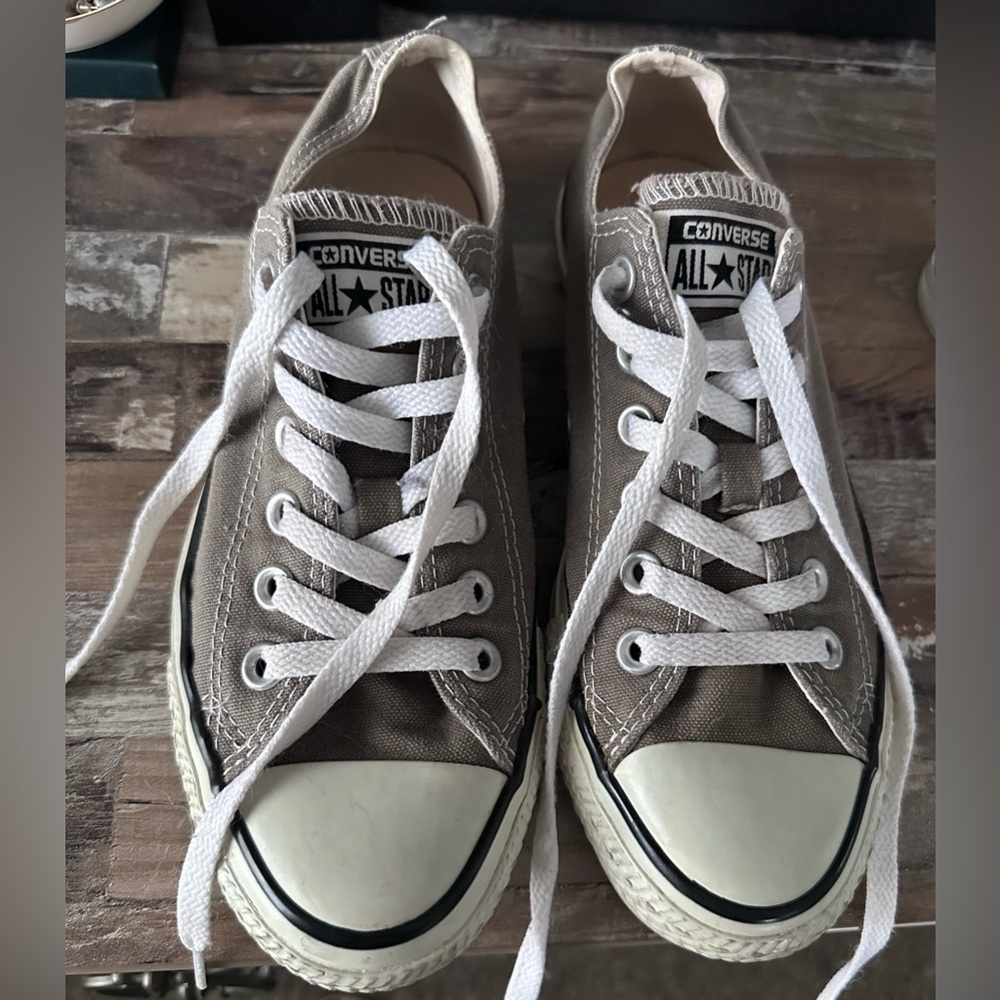 Converse Low Top